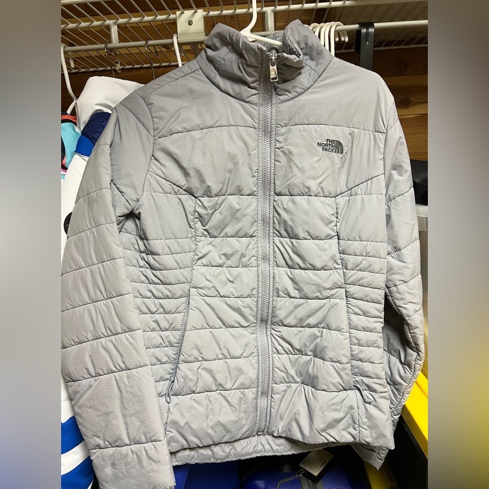 The North Face light - medium weight women’s puffer jacket: EUC size small
